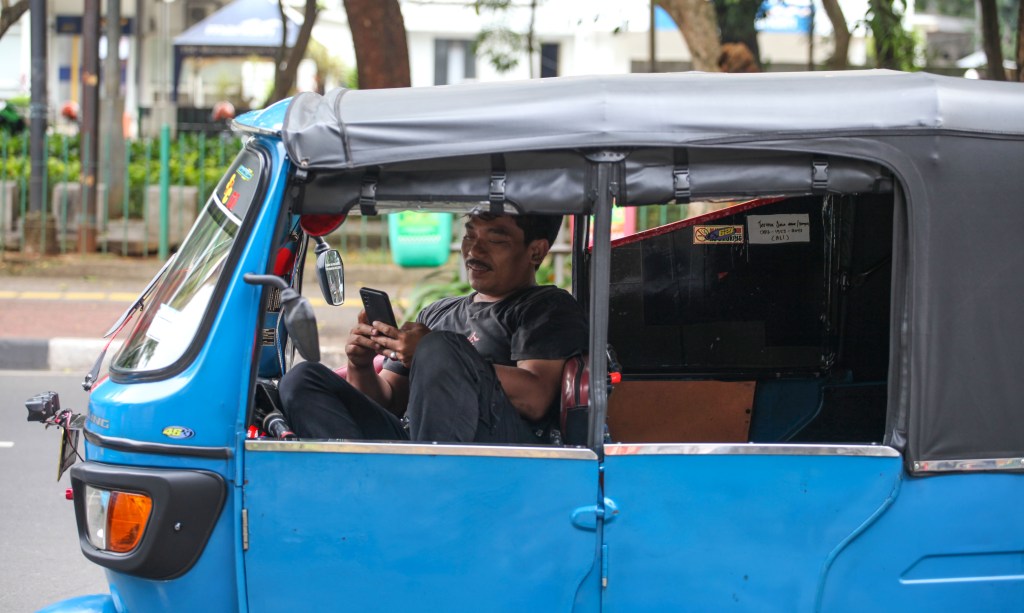 Fotografi Jalanan di Indonesia: Masa Kolonial, Orde Lama, Orde Baru, dan Era Media&nbsp;Sosial